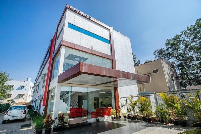 Square Inn Devanahalli Luaran gambar